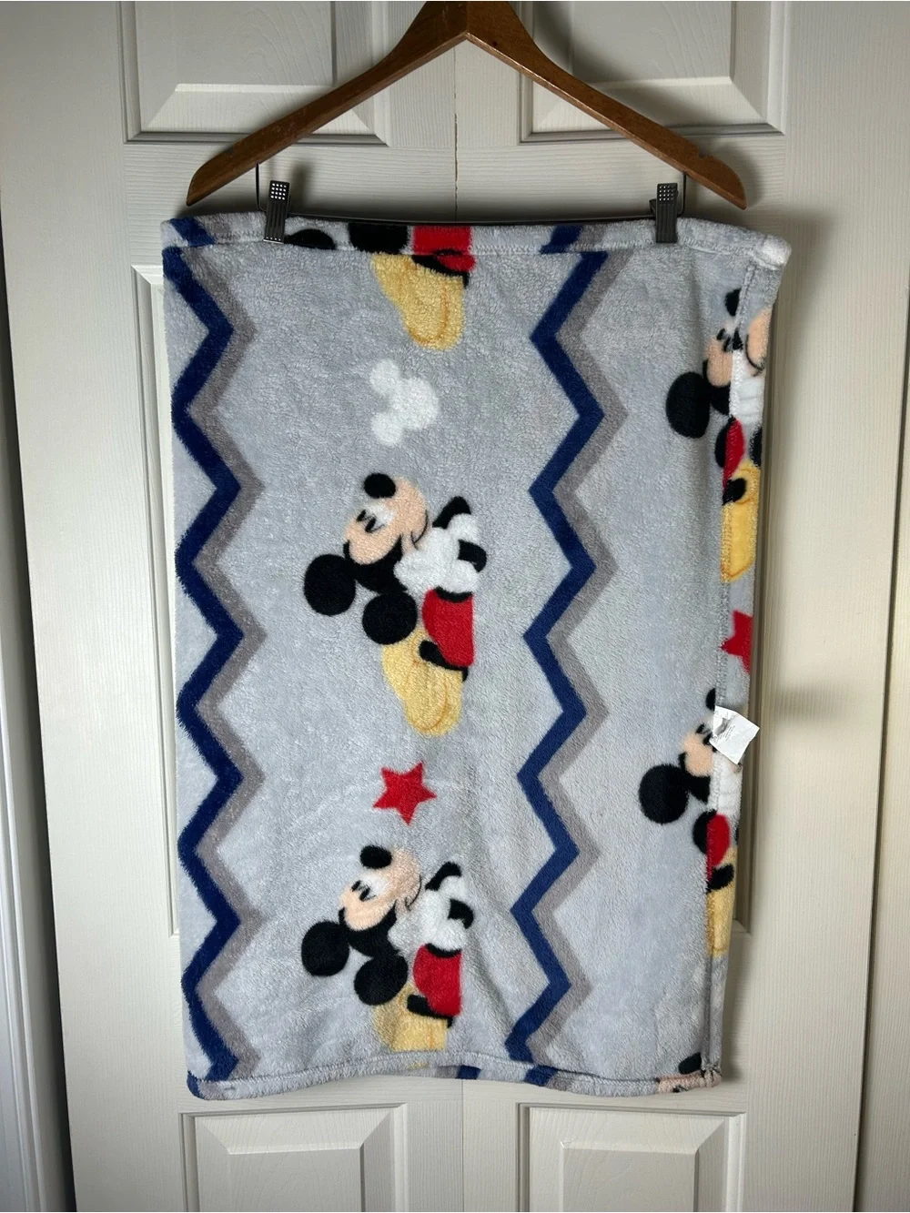 Disney Baby Gray Mickey Mouse Blanket Red Star Blue Chevron Stripes Zig Zag